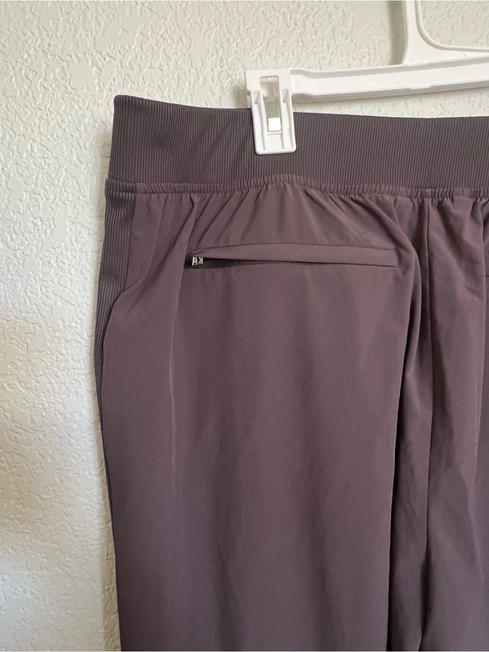 Athleta Brooklyn Dark Purple Ankle Pant Tapered Travel Work - Picture 5 of 8